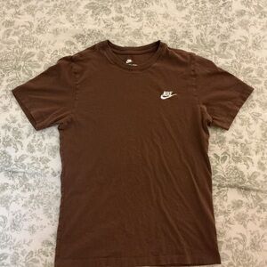 Nike Men's Chocolate Brown Short Sleeve Tee